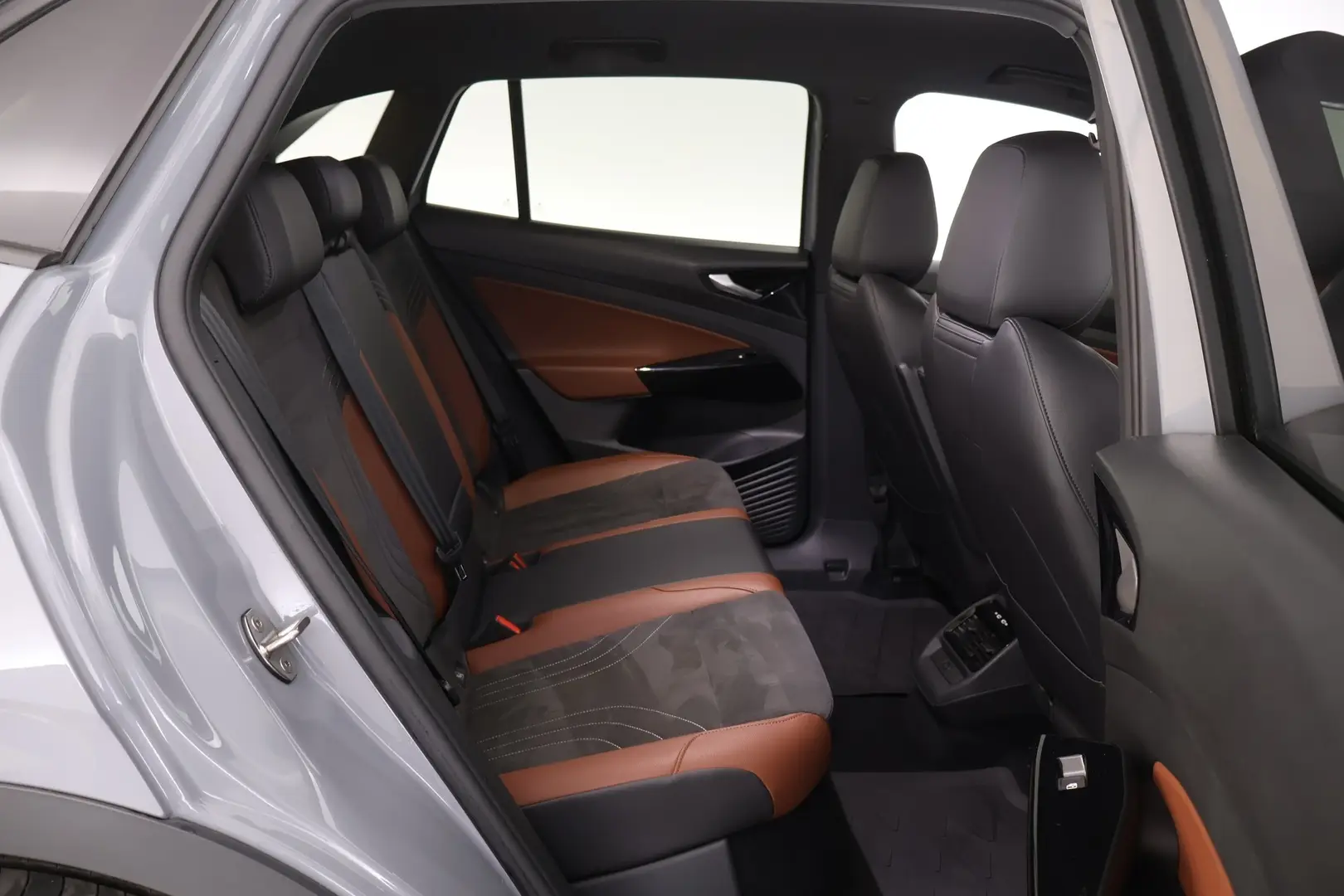 Car Image - 5QE6SlGeCXw5pgygSVBXib