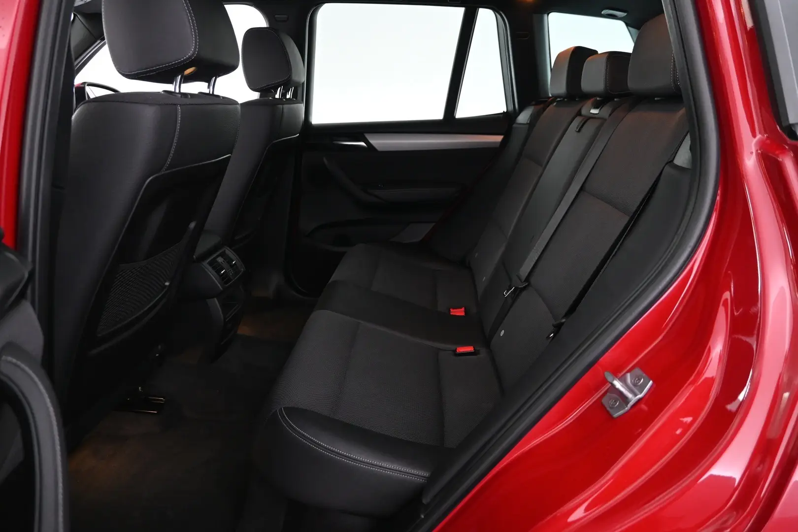 Car Image - 282M168WjXPBugtrfoDjb5
