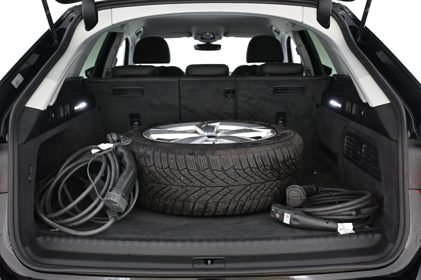 Car Image - 7Cam0FwuDstxceyoH8U1S6