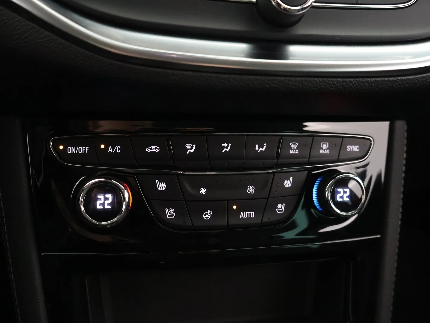 Car Image - 4e2V9XNGk8qTuFoMZzAnIM