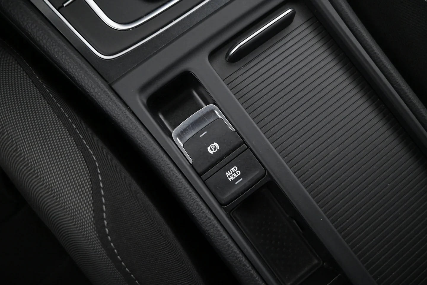 Car Image - 3ESnUwdMVgnO9mYlT9yH79
