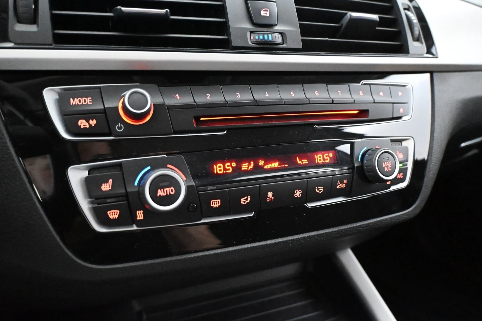 Car Image - 2LK41sgXLMw2DPKSnxMww3