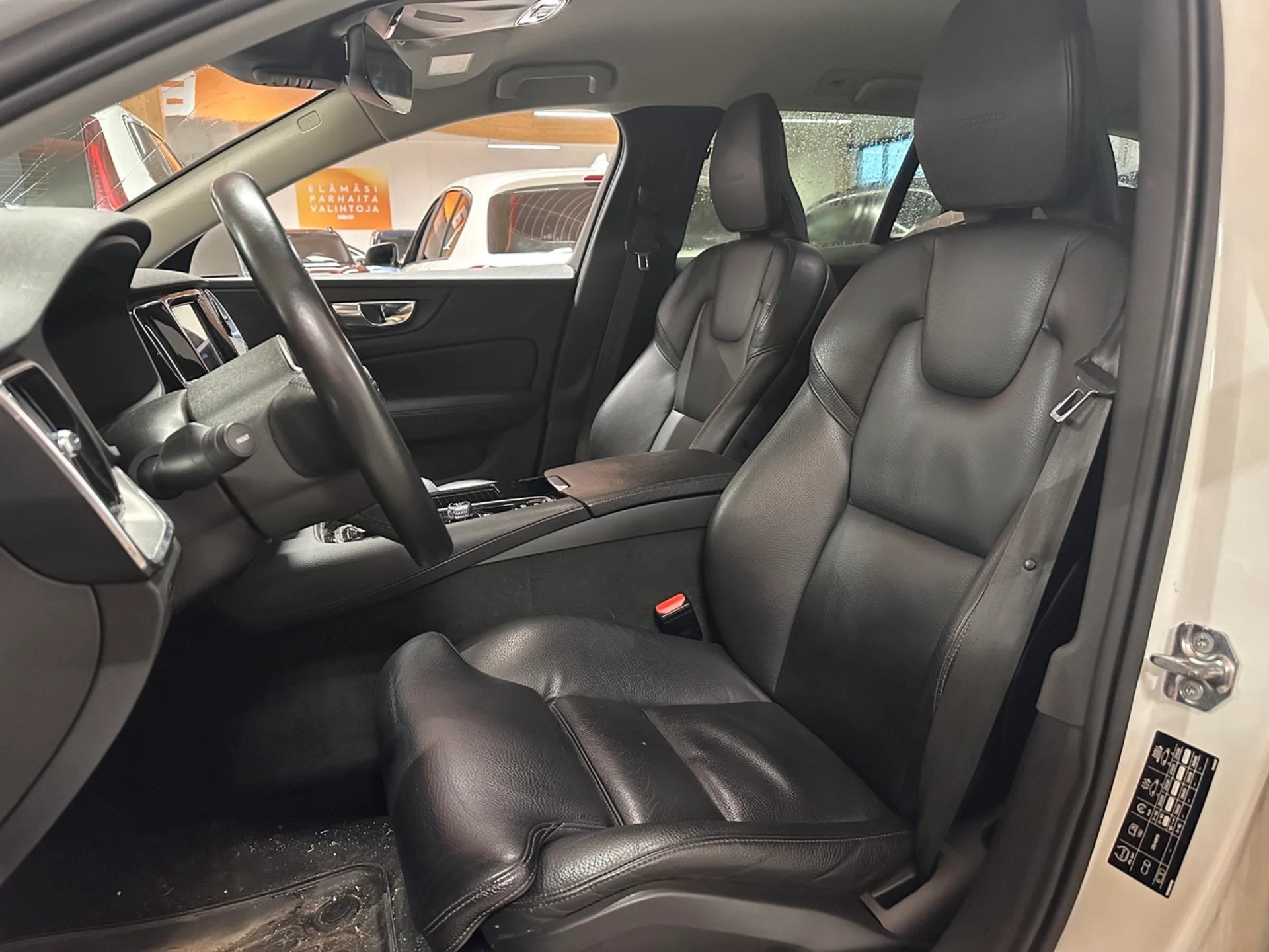 Car Image - 6TqTpqq635fMHqIwbUWPZd