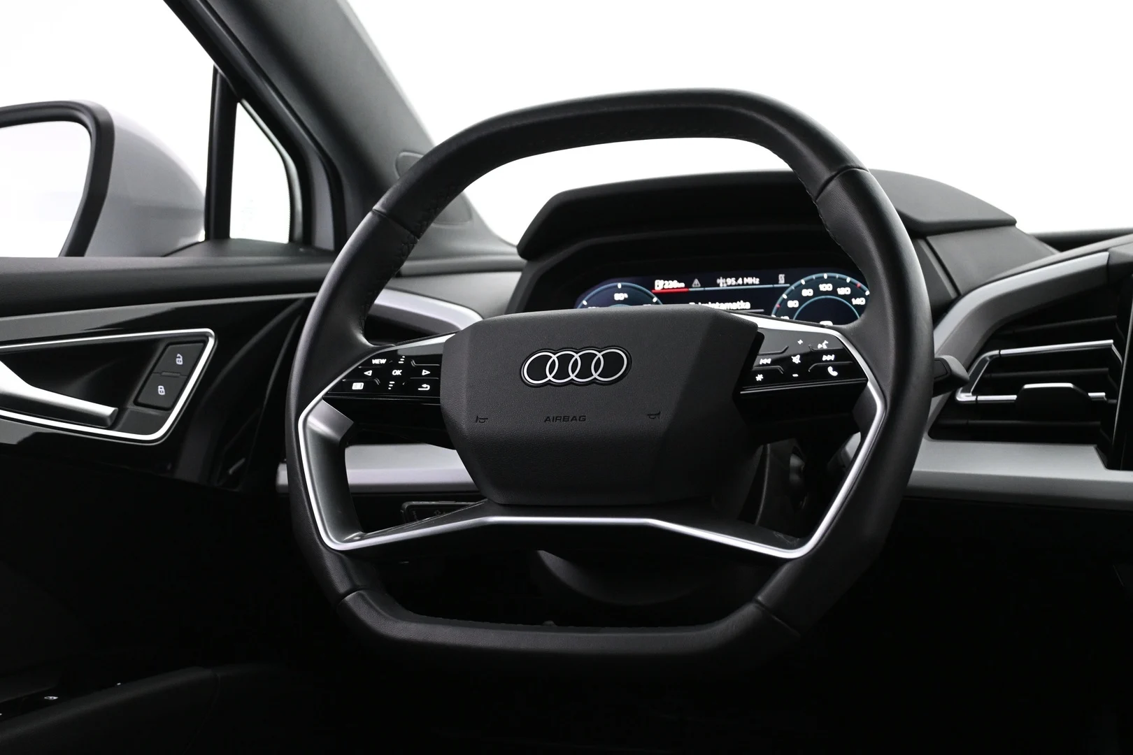 Car Image - 6rsEzkT7iOUD2nFJwLS6s