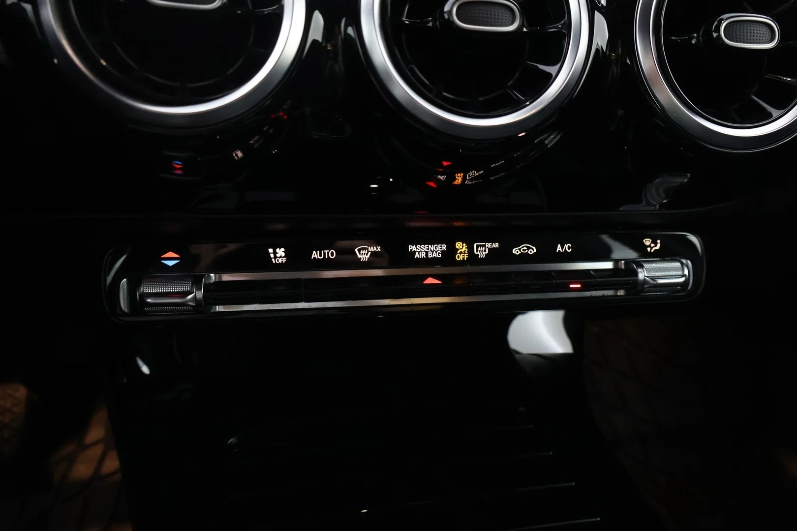 Car Image - hrM2KJwRO1xD3bVzeC21L