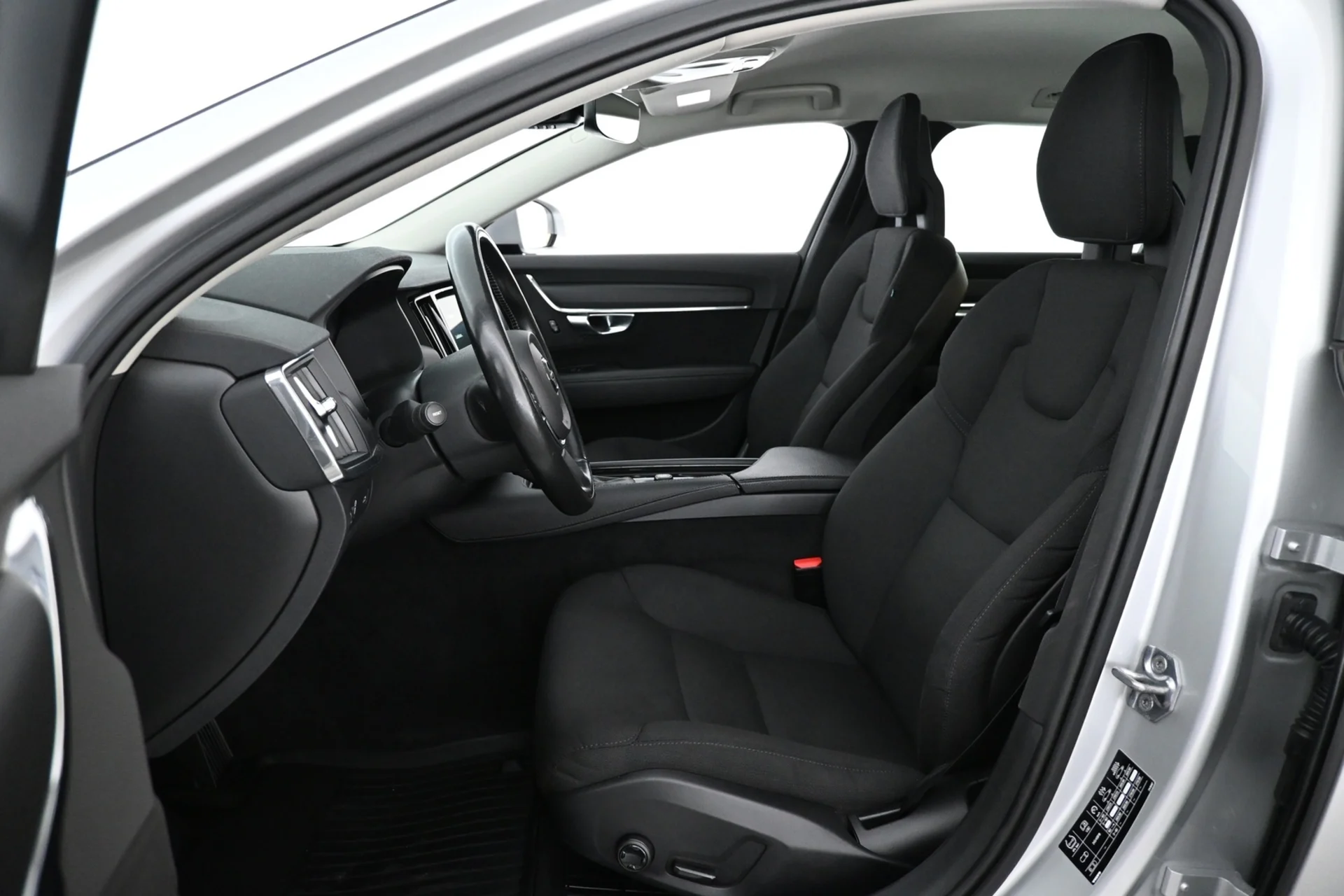 Car Image - 2KA6xrBdKg0Xnuvqm0AMhf