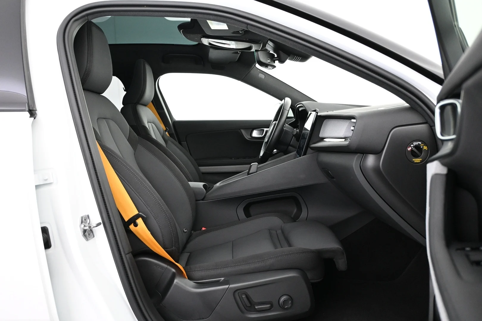 Car Image - LCzTpYPyAqGIkZJG0X8IP