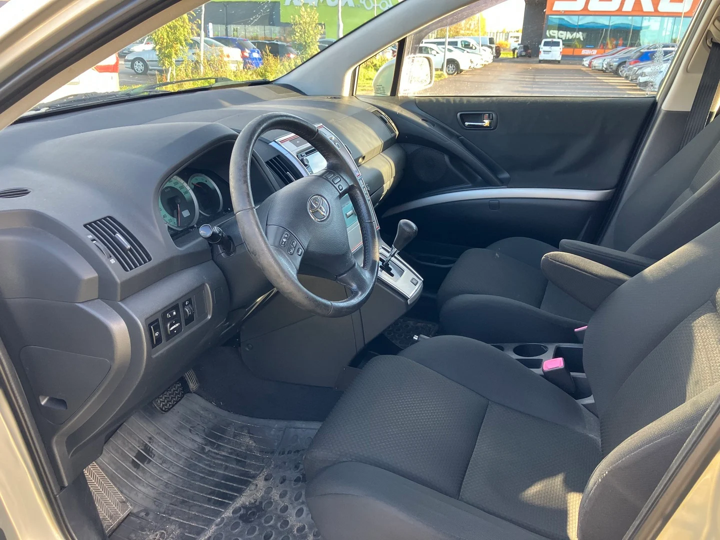 Car Image - 1abBwCcJh4Hd7MtQNbHDBf