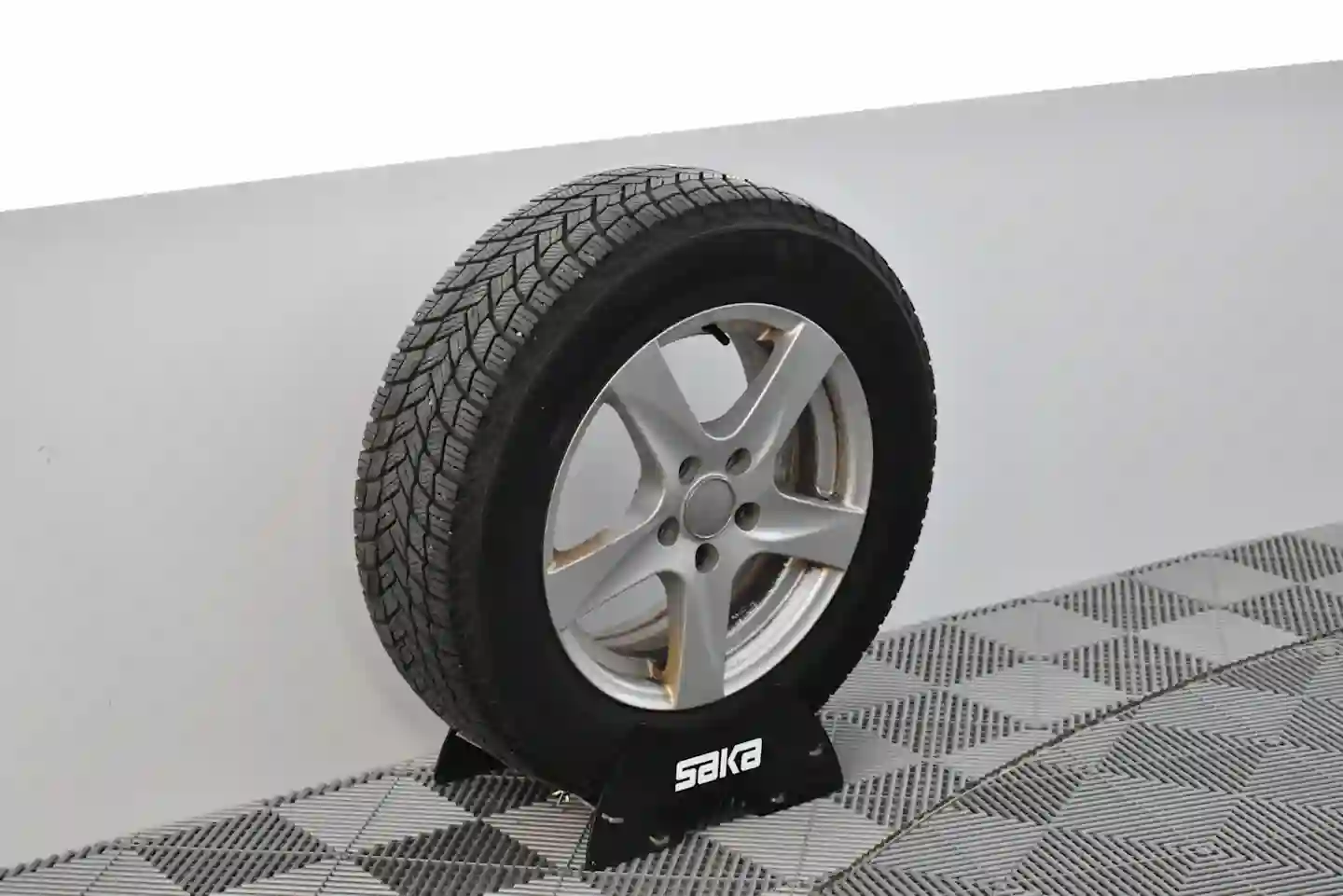 Car Image - 2WUqjJxNvNTb2IpkZjJCW4