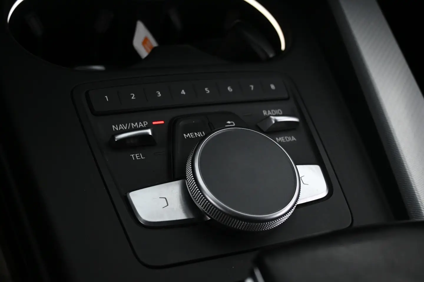 Car Image - 4Iyh0N4bR0xnA8UtFq0z0t