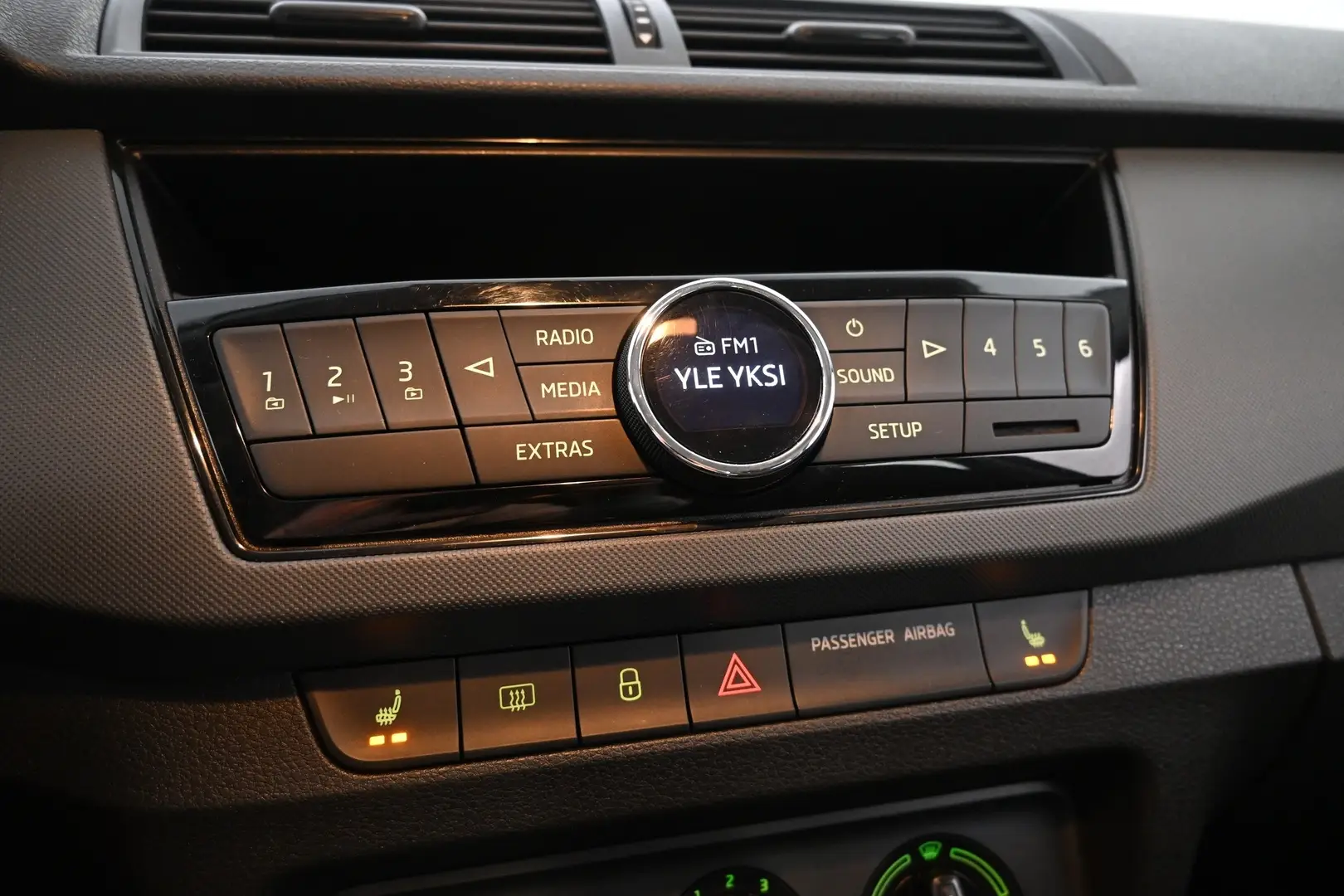 Car Image - 70rtgZvmwRd6nciwfT3hl0