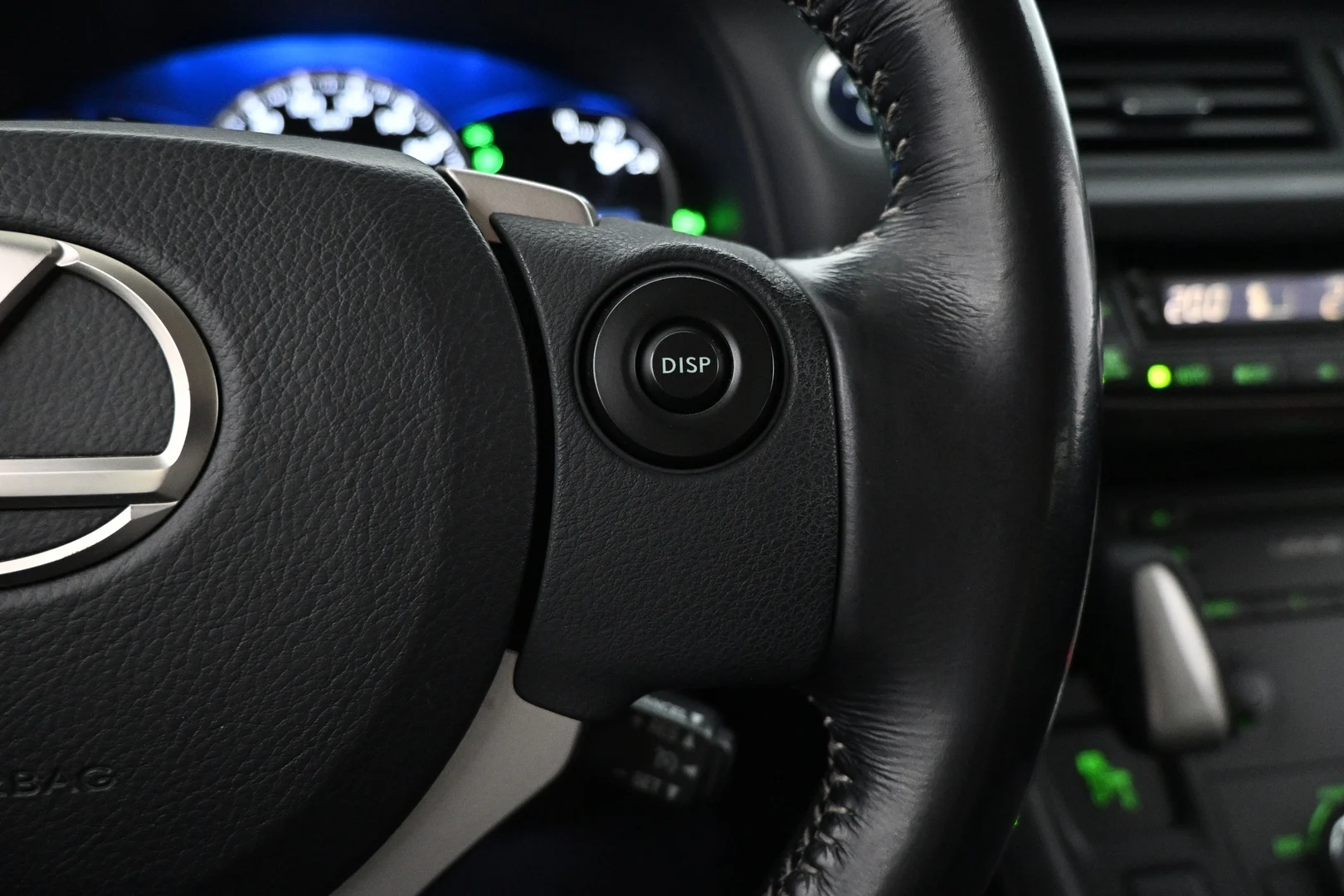 Car Image - 5yyC7swpldZPnXVxXea9KR