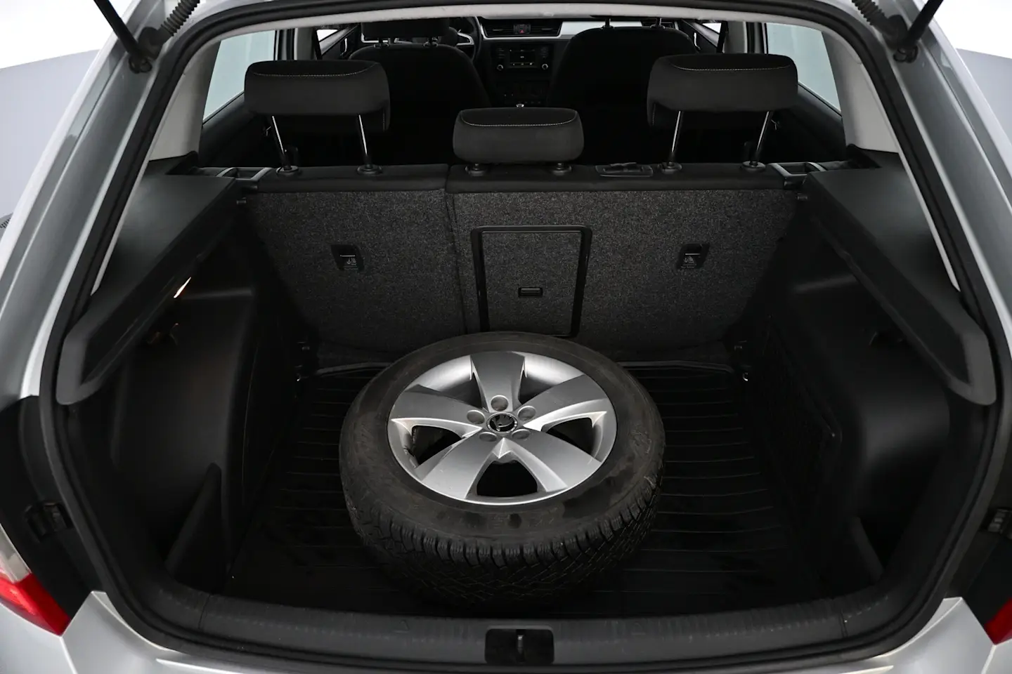 Car Image - 1D34ZAAwjsxXdBbAvON86x