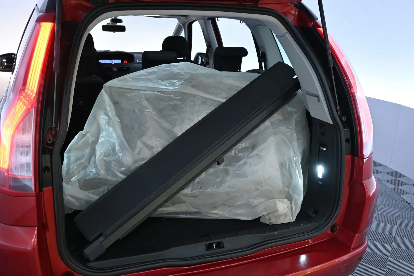 Car Image - 1xFdAt7O5dIC9szSv0Kecz