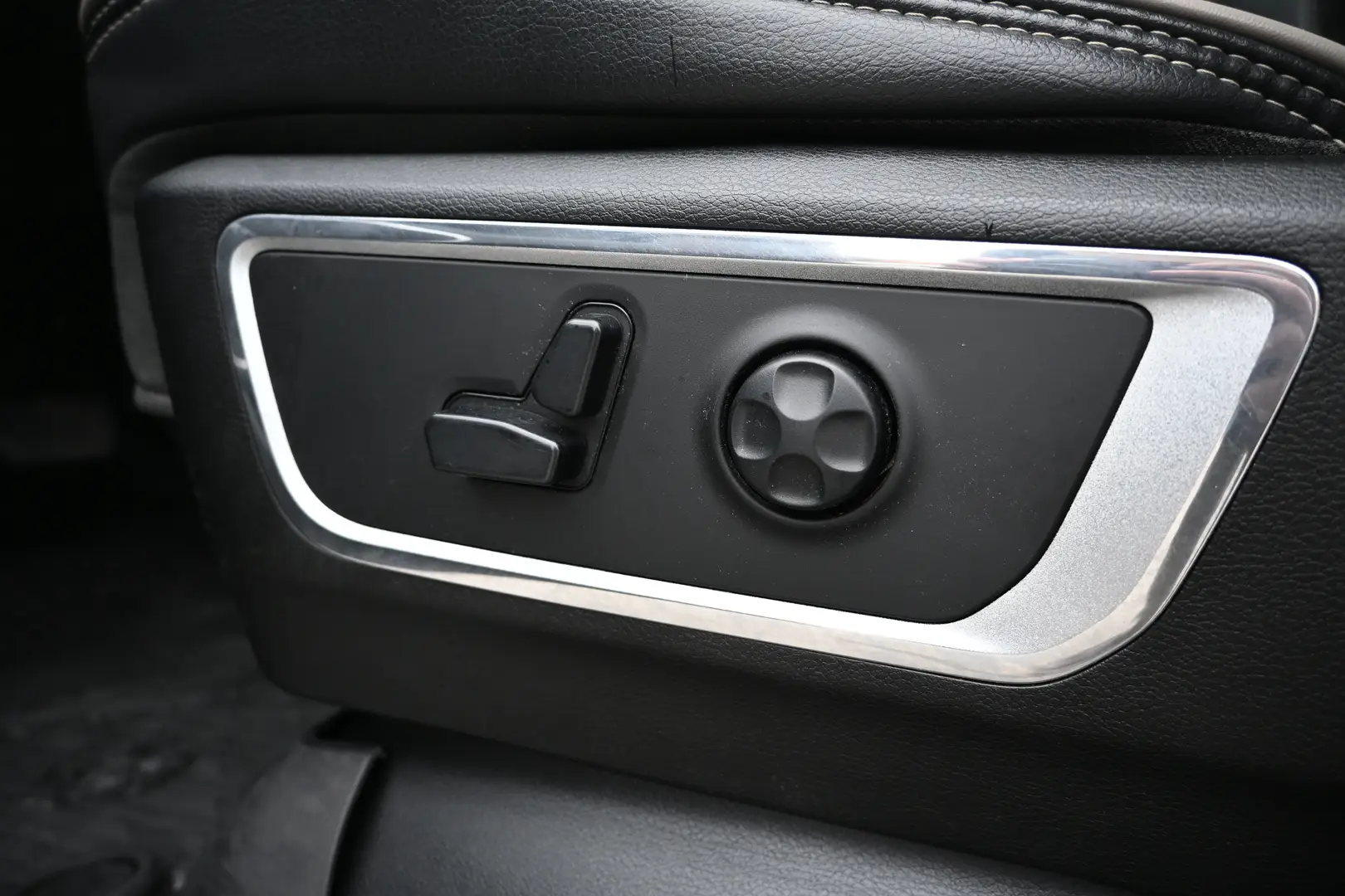 Car Image - 26WSk6kyeyvDoexXqyZiEj