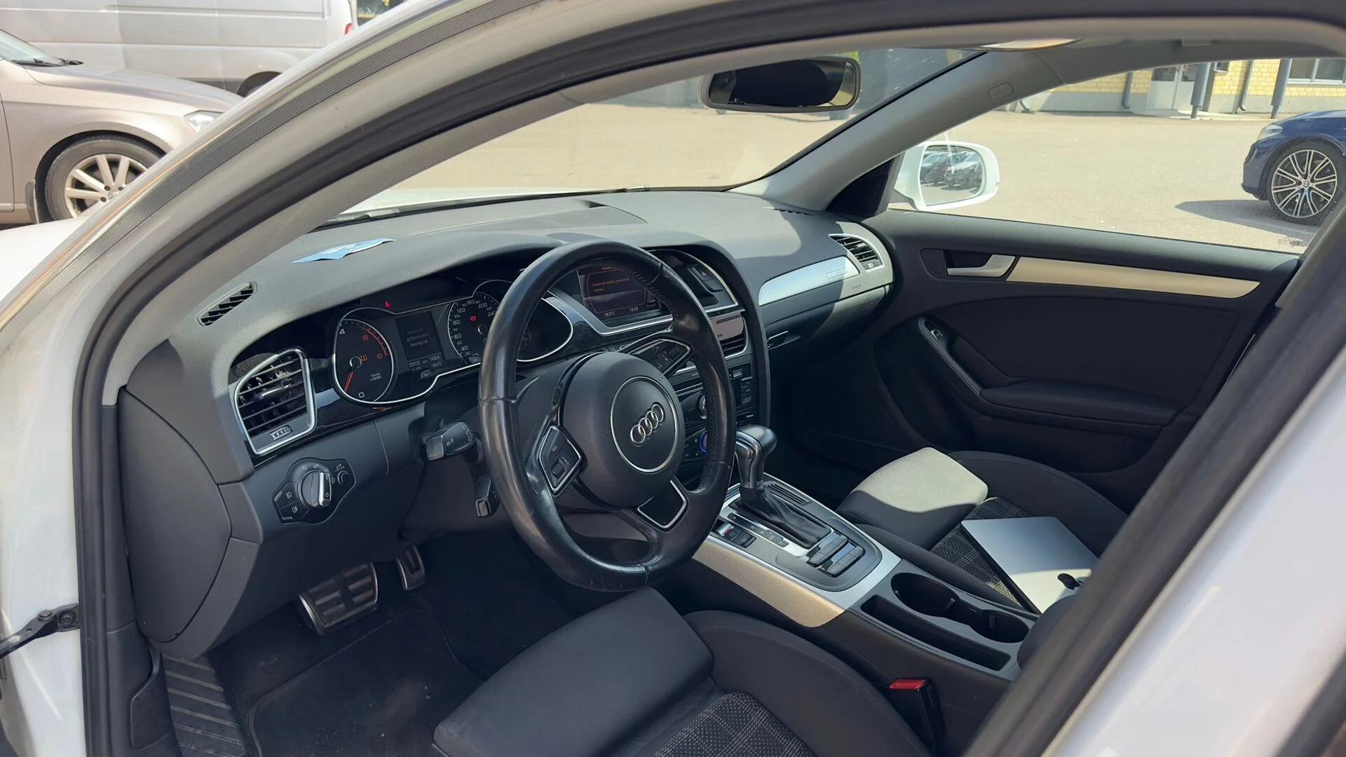 Car Image - 3ULgZZfMflr7hxIRCQtjzQ