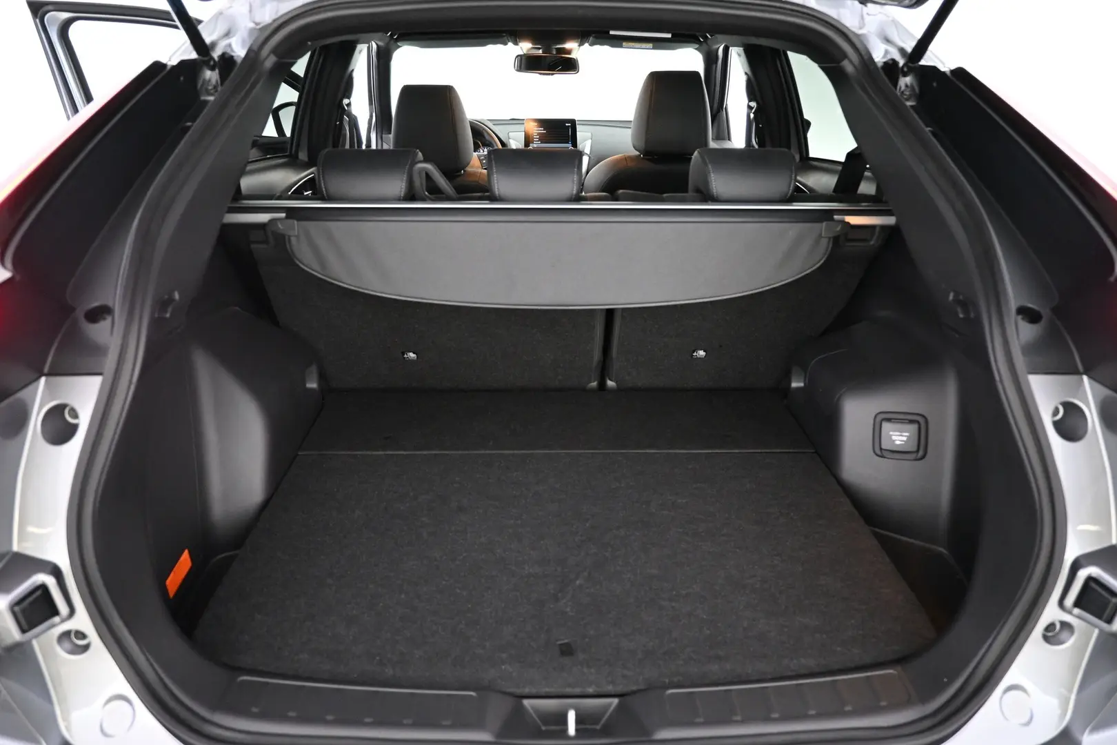 Car Image - 2S8axJ6NeiRVpt6Ahl77fI