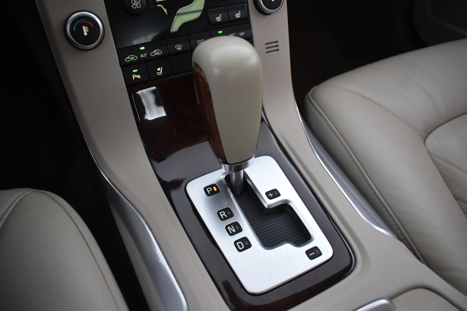 Car Image - 5WSsQpBFOmo0KixaMVqrlr
