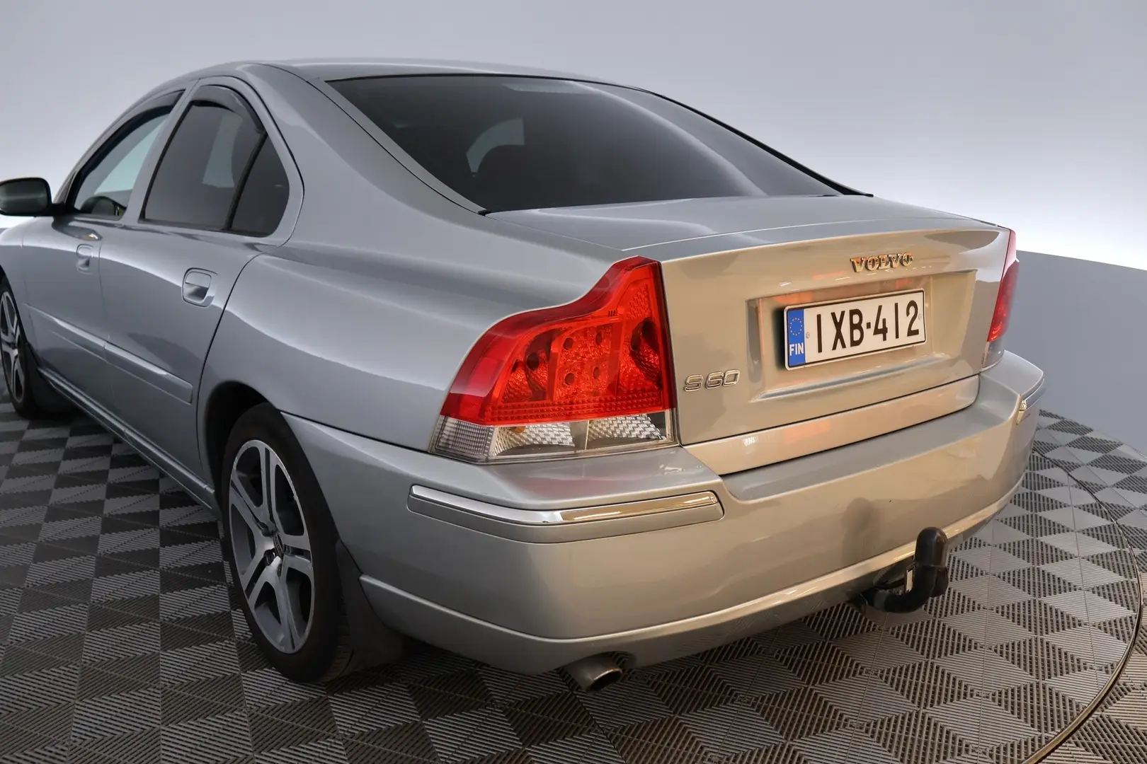 Car Image - 63jQpuqbnMmGu2bhnw7eJE