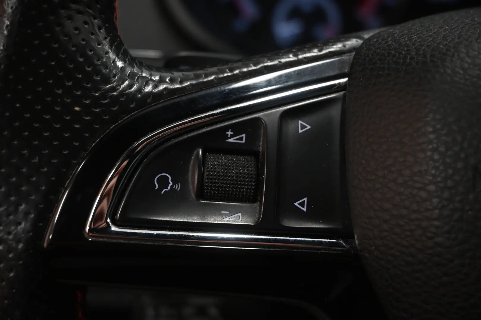 Car Image - 5H5xdlsxe7MTgPO8q6bJ3y