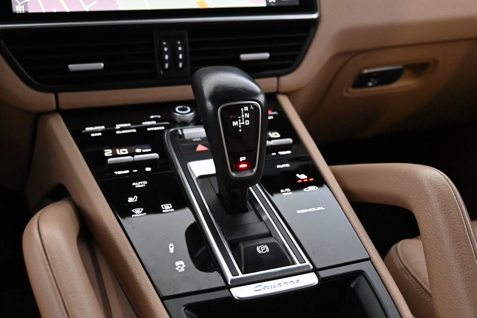 Car Image - 5mUsJwtG5P0Ugz4Ym8yZGq