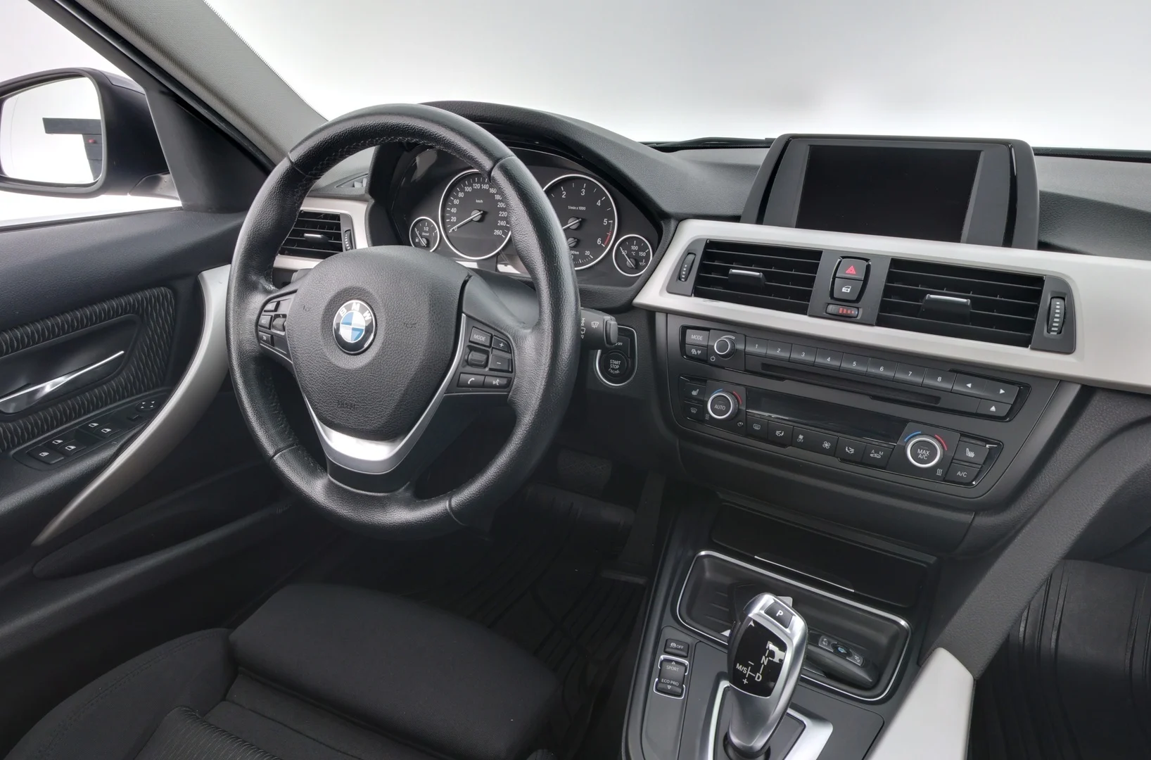 Car Image - NYRoRIYRMfd6MBz5siy5y