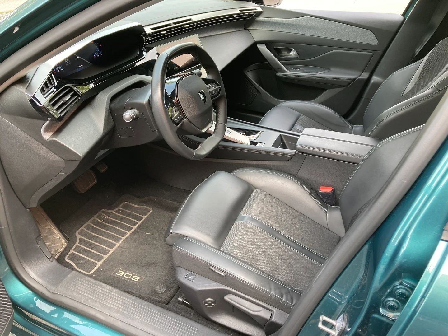 Car Image - 4JCa8KSWuYrdQiamtEX45C