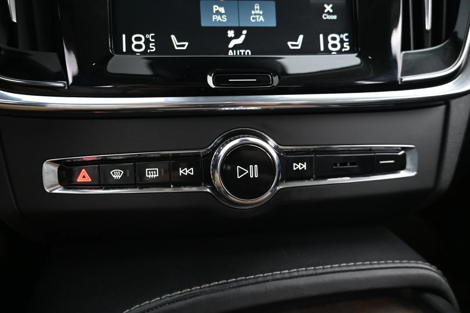 Car Image - 5DTejpL3JwOtiHk8k9vSuO