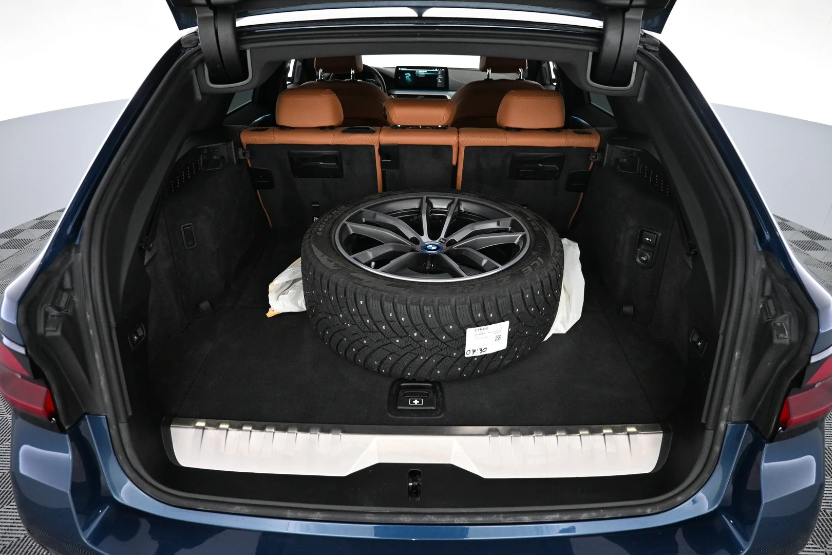 Car Image - 4svbnr6kNvWleVNJlP1y7p
