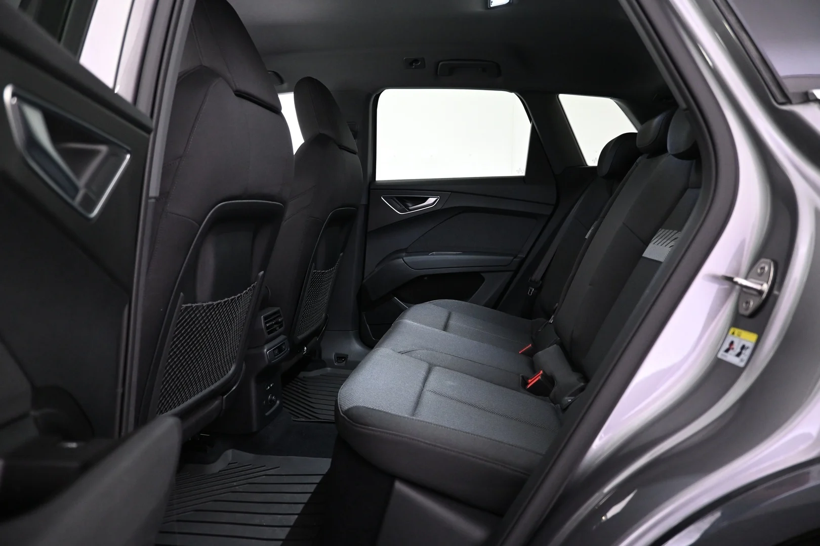 Car Image - 2XW1eOsWQwZCHIHh3ew0kN