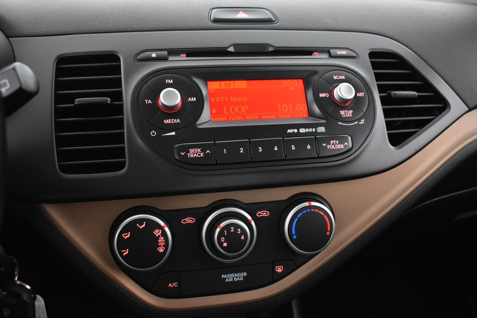 Car Image - 5j8aeG57GO5lUaRpO0f6v6