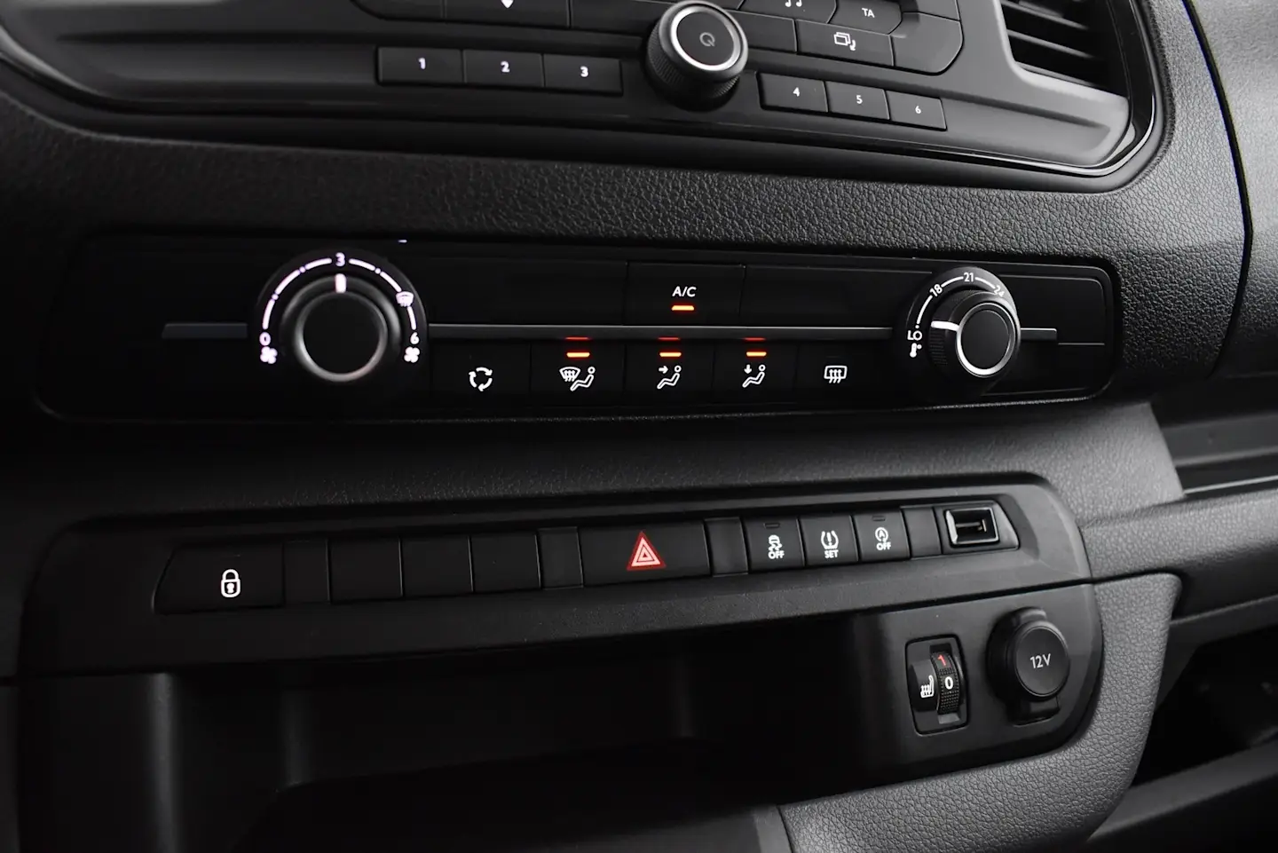 Car Image - 3fOXr4ROz6XUyXjg6n3RXw