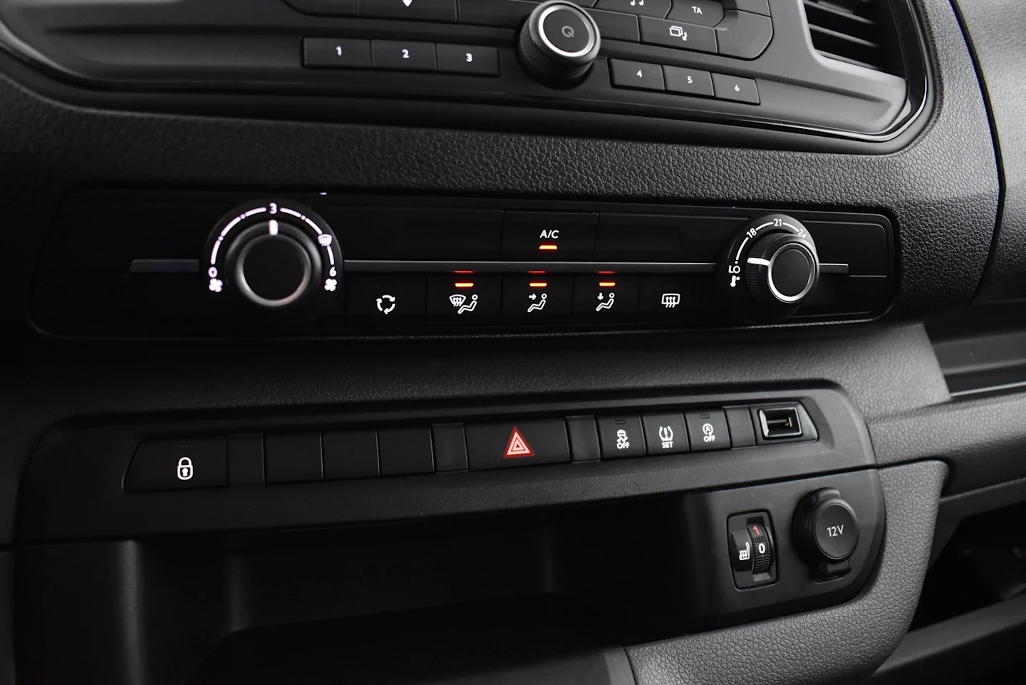Car Image - 3fOXr4ROz6XUyXjg6n3RXw
