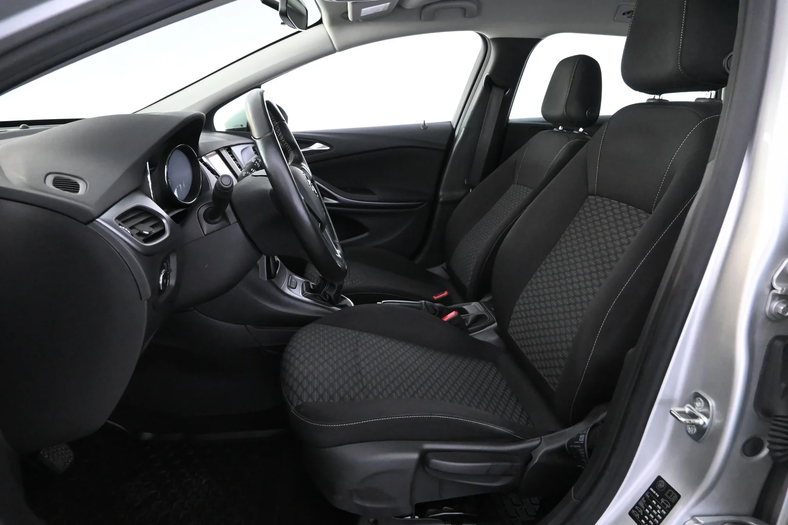 Car Image - 6dGJgRxWQ2fjNzXgmXLiTv
