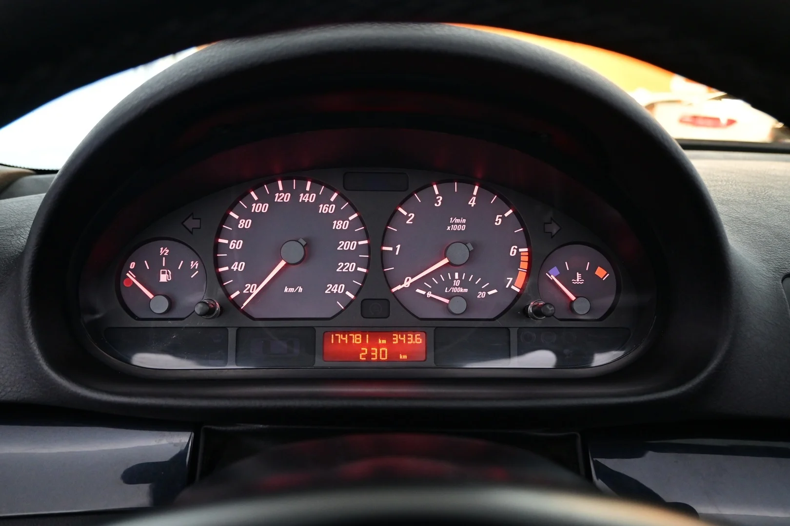 Car Image - 6dmDbnbQYCo7OOcifYA7eU