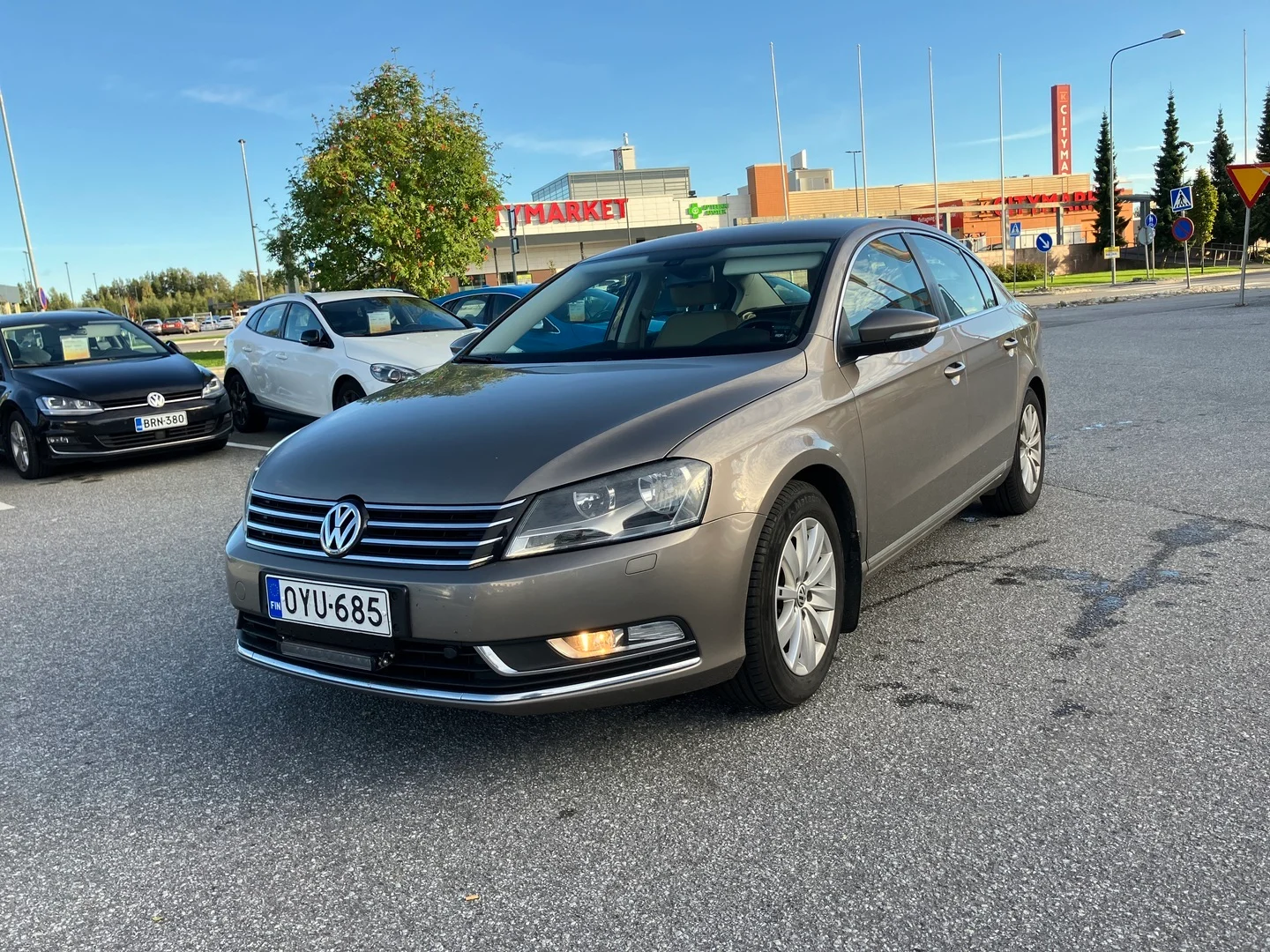 Car Image - 4pY6qzOn4aFaCLbzNLF9xc