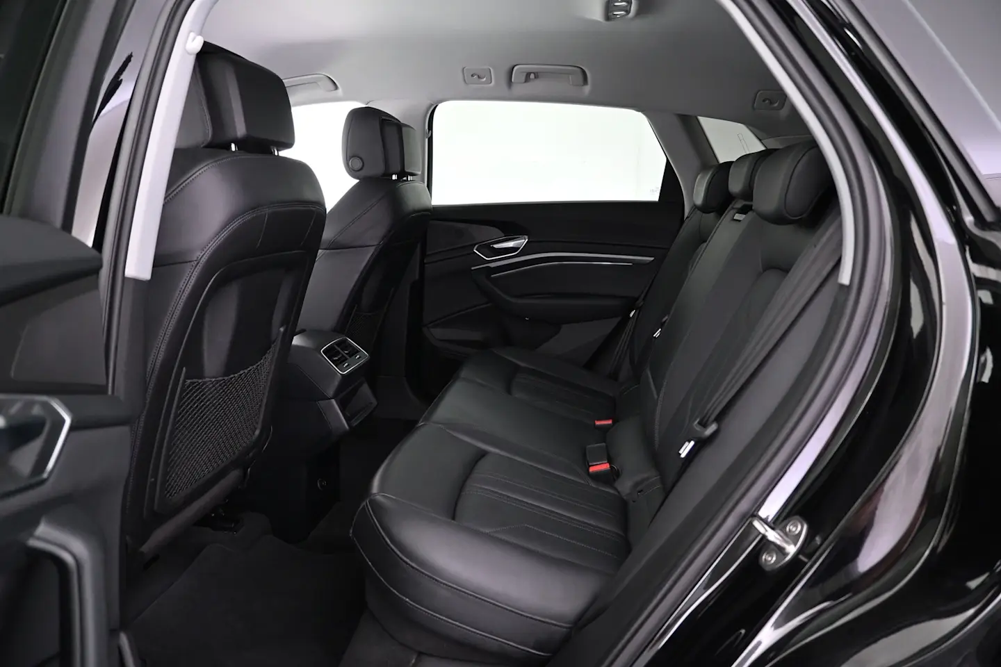 Car Image - 67RjePd5XGptkVH52yO1hM