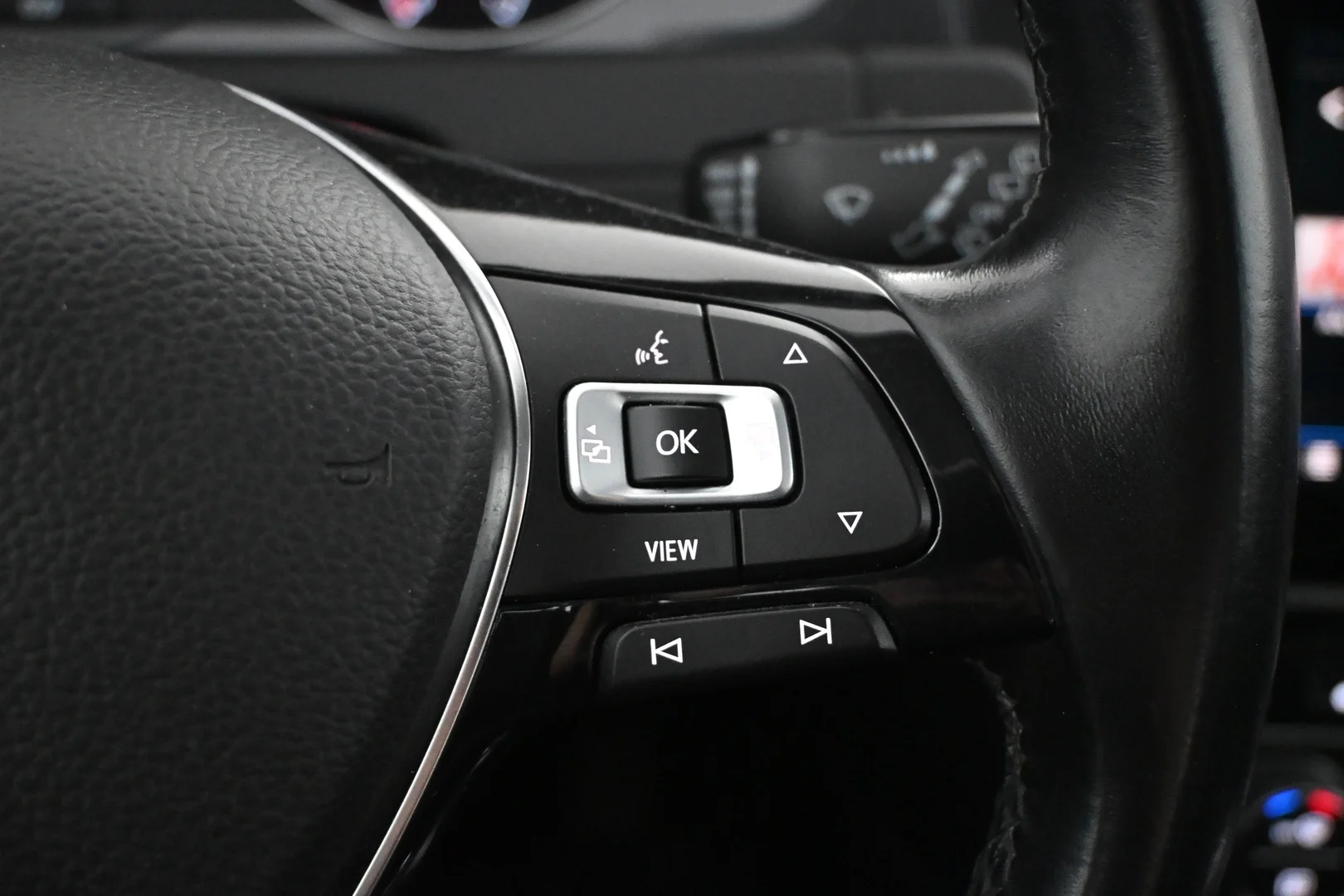 Car Image - 6475Sk2dQmAod49rx6ZArl