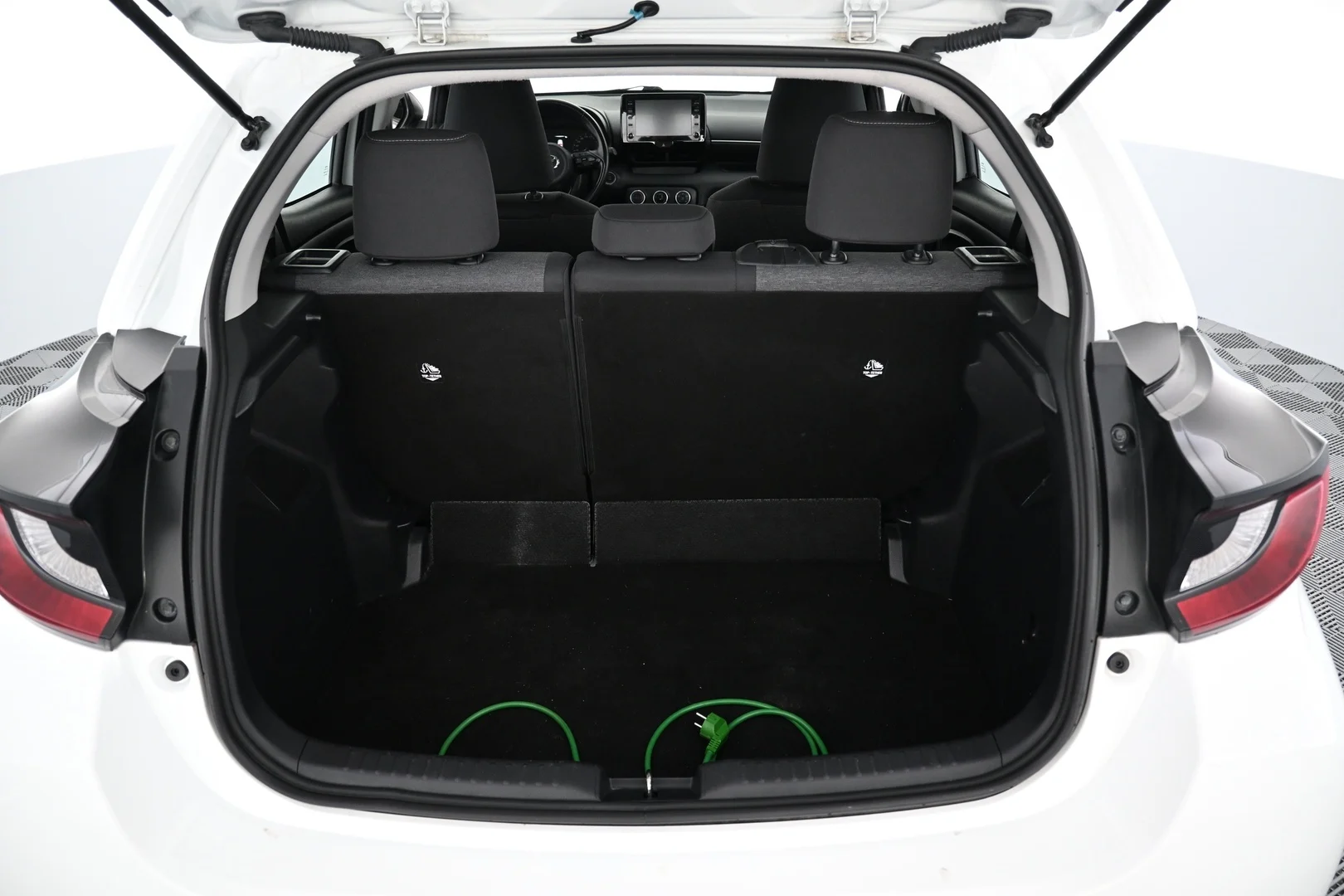 Car Image - 3nWIcwpuB5KB6fUOz0n6Ay