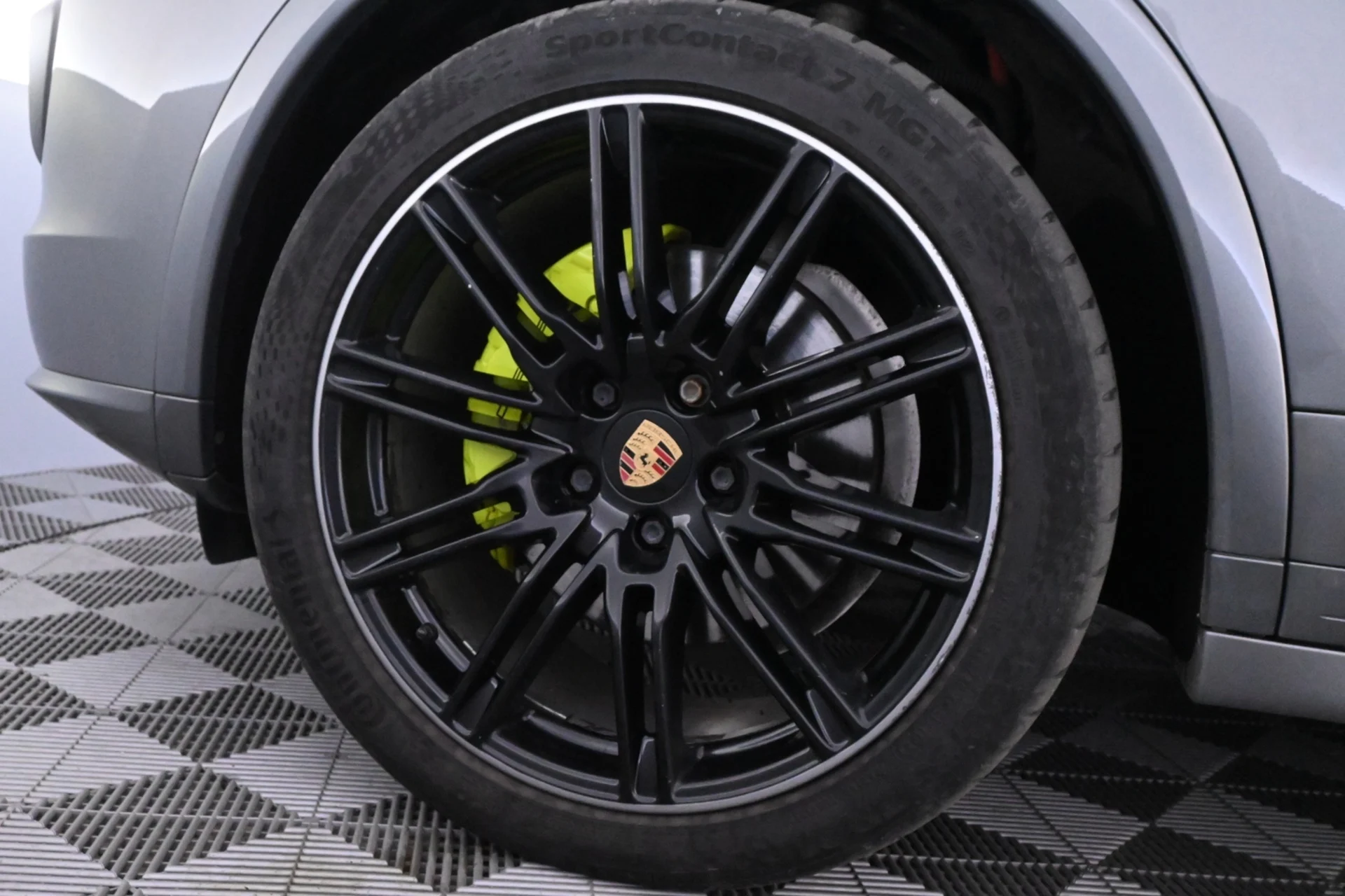 Car Image - 2JgLqTEthR90tVLp8p5Q1T