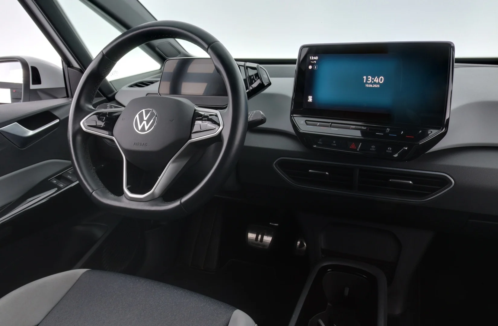Car Image - W7DVrLAslKIgjQhrAYmEP