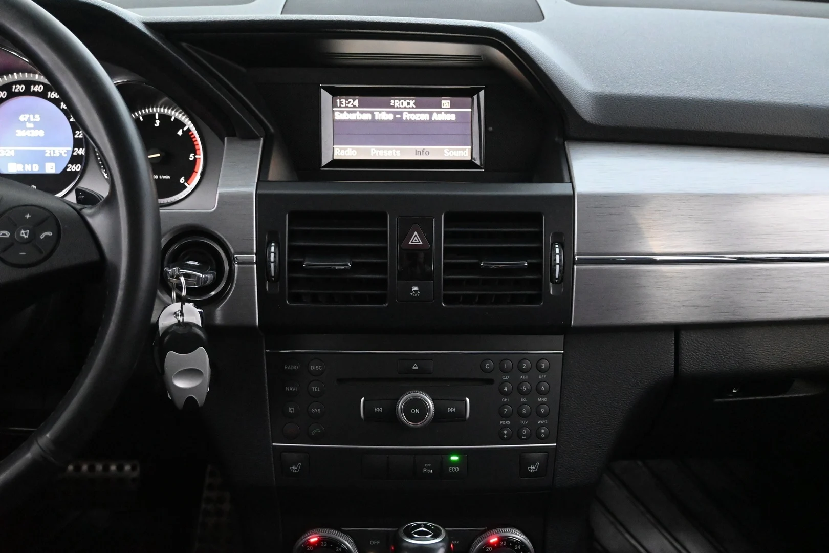 Car Image - 2bmkvYLiPlONqdE4cnS4BU
