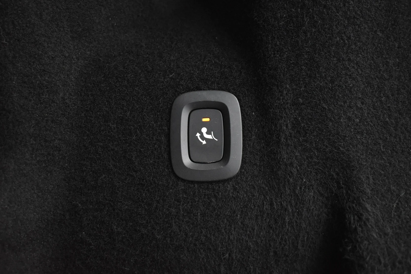 Car Image - 1YjslzIv4MAoj8zM5fVOBe