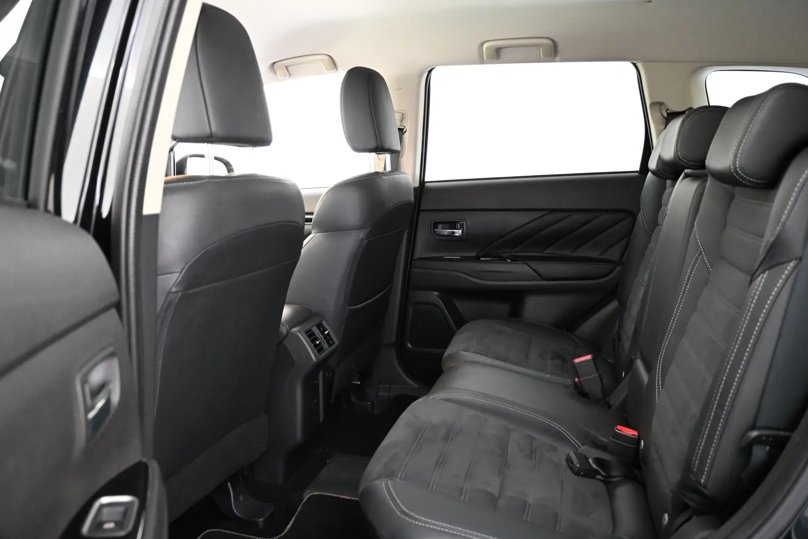 Car Image - 62BV0N5wY9pspFSjQdQ6kP