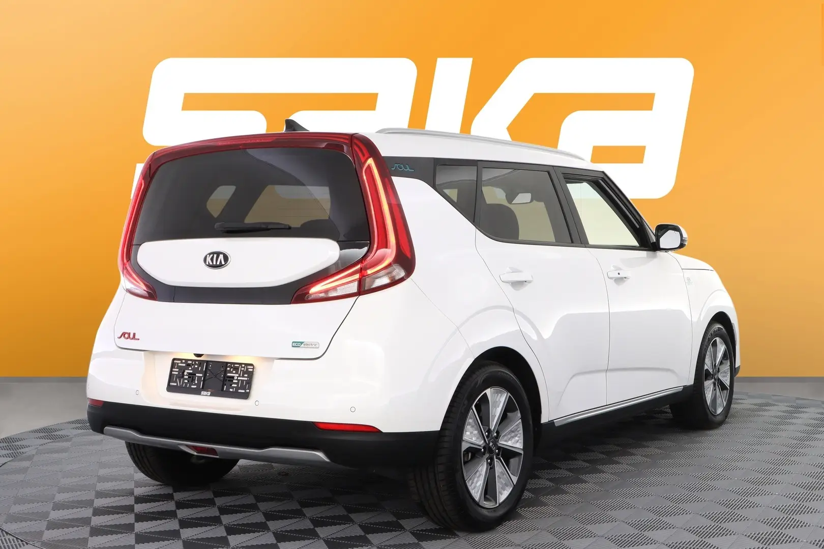 Car Image - 3BnMGAGScN5WFk4l8gI5ON