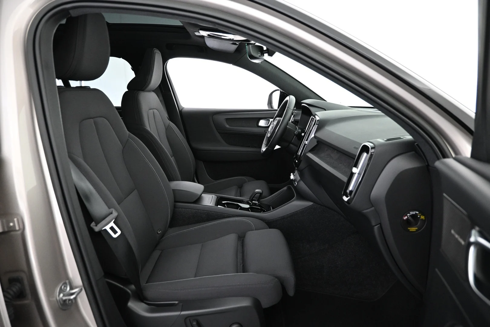 Car Image - 1EUUhR1AE5LXh9rfAp4aq6