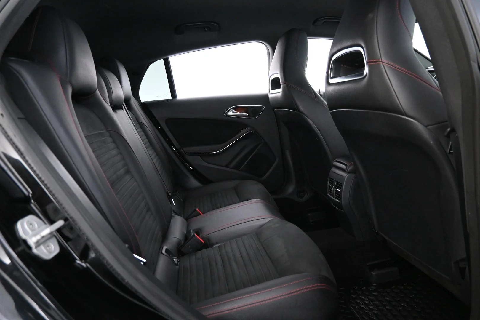 Car Image - 5b5Xga2ytzmQ3vgQAue4Rk