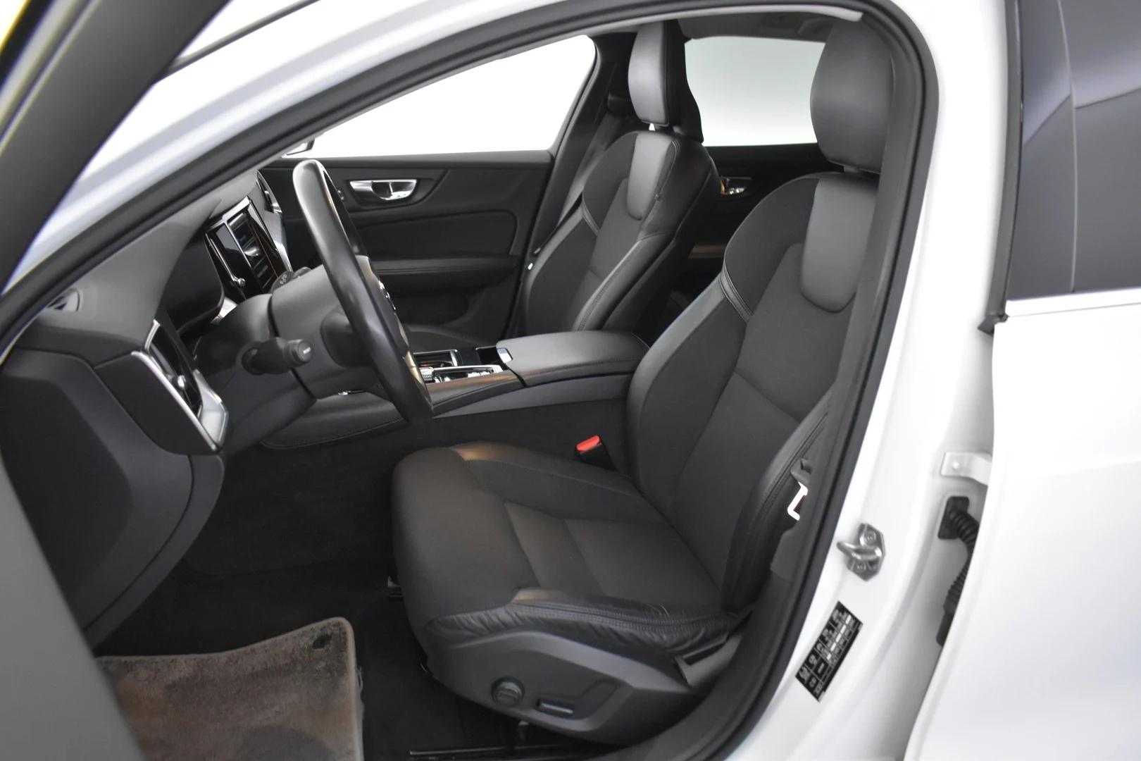 Car Image - 5zwhl3zD3qGCkoJwvym6DA