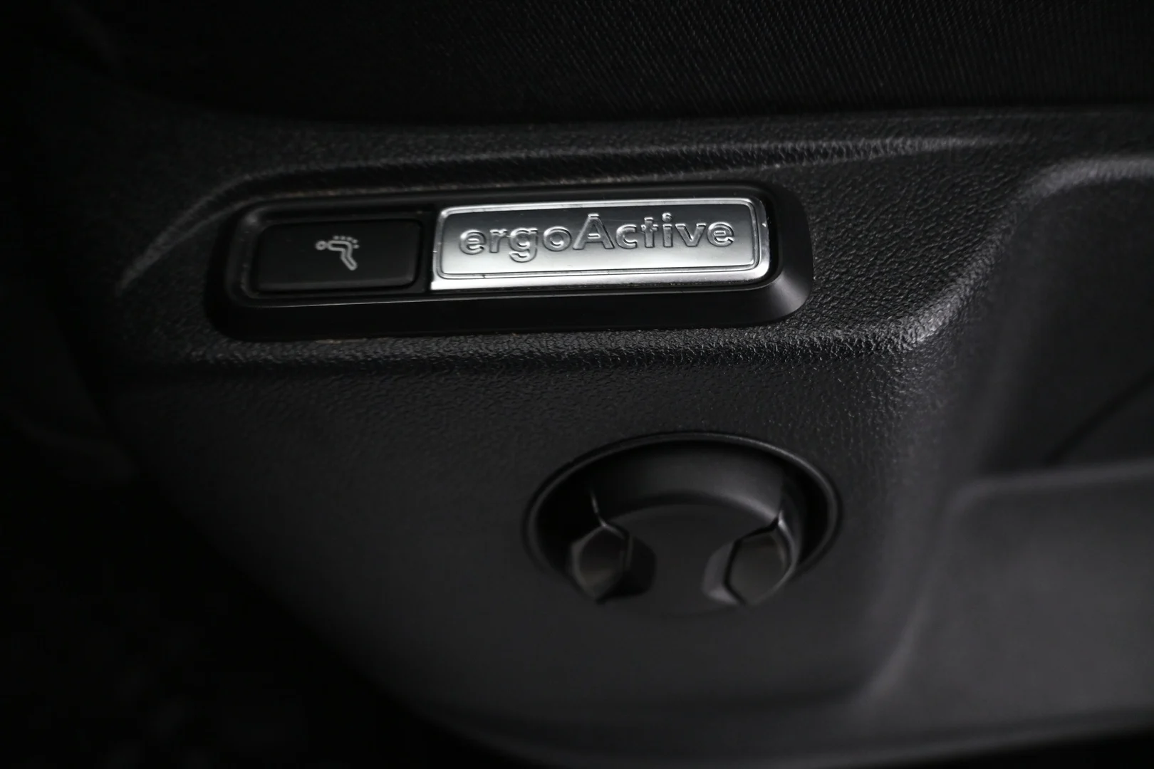 Car Image - 6cMPbRnynJ8N3dvHnqtQ3e