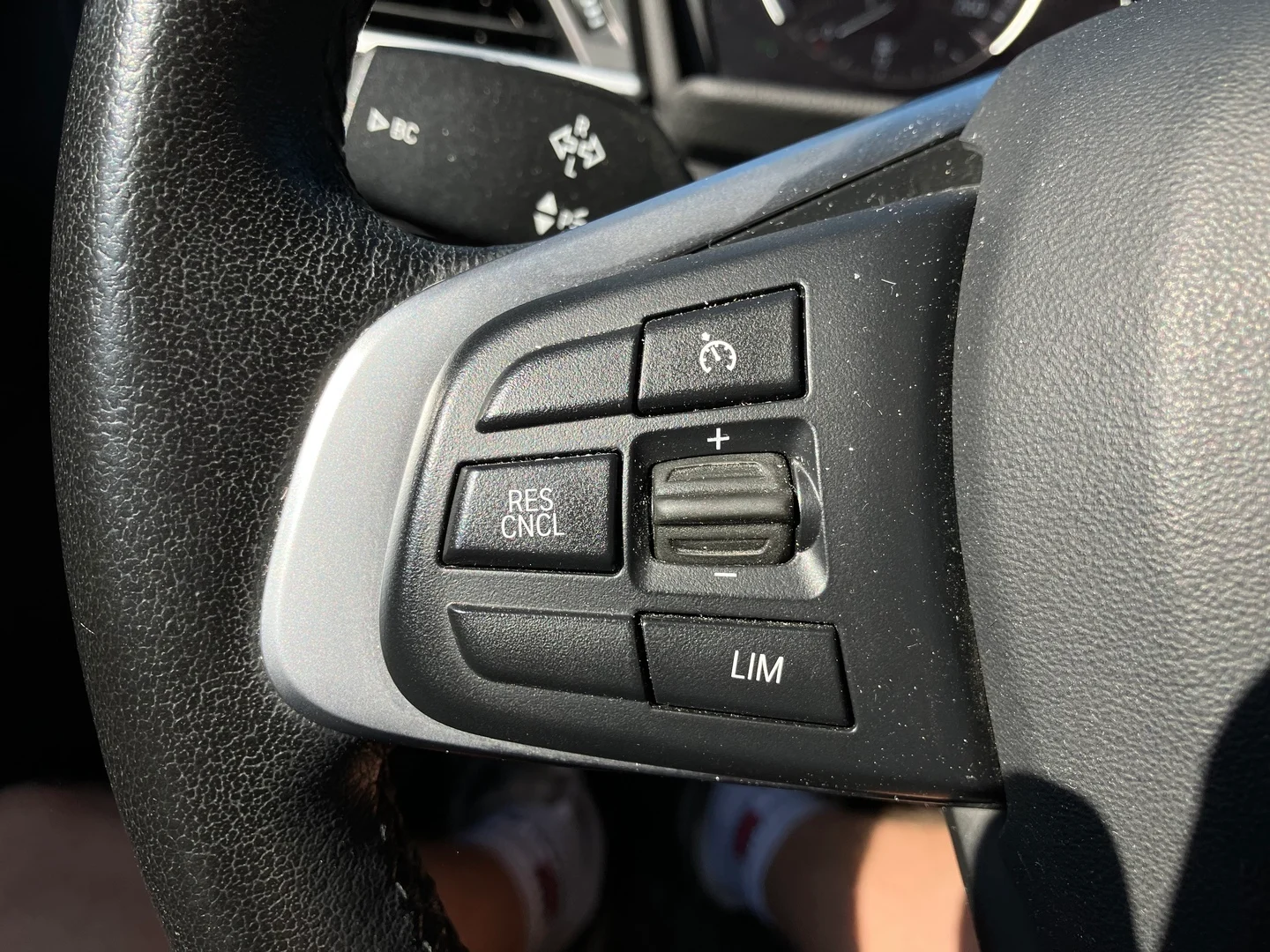 Car Image - 2luPVEfyNxWcOUrOQUPBYJ